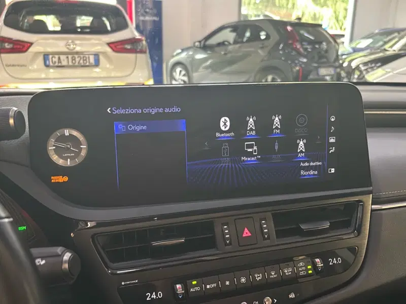 Lexus ES usata a Bologna (15)