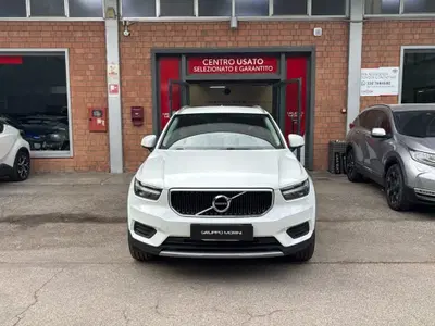 Volvo XC40 D3 Momentum del 2018 usata a San Lazzaro di Savena