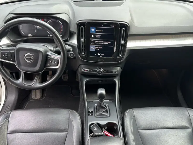 Volvo XC40 usata a Bologna (10)