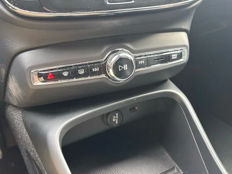 Volvo XC40 usata a Bologna (13)