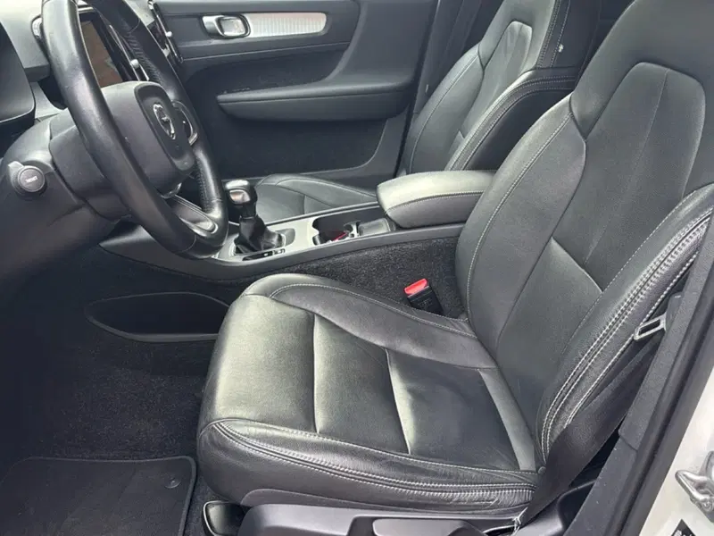 Volvo XC40 usata a Bologna (8)