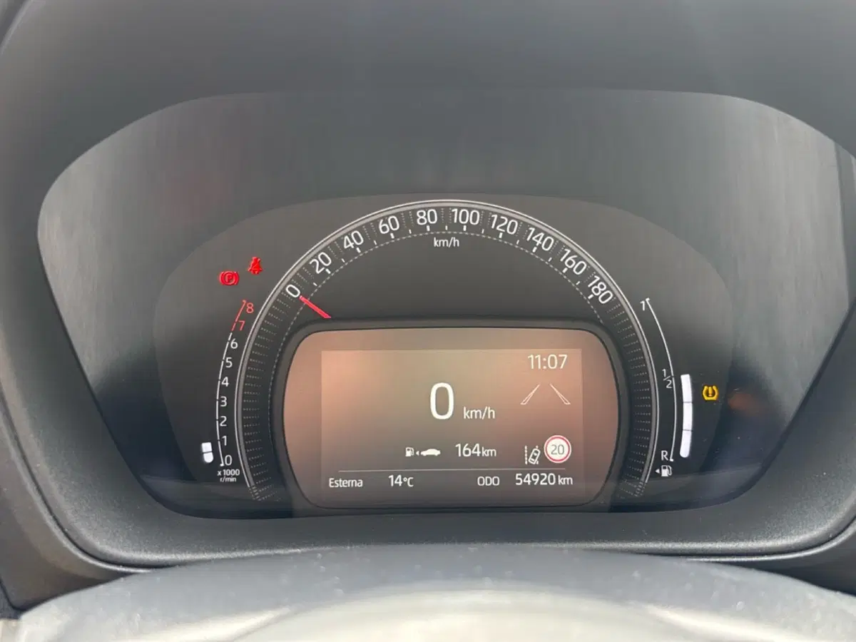 Toyota Aygo X usata a Bologna (12)