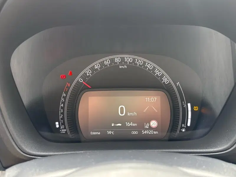 Toyota Aygo X usata a Bologna (12)