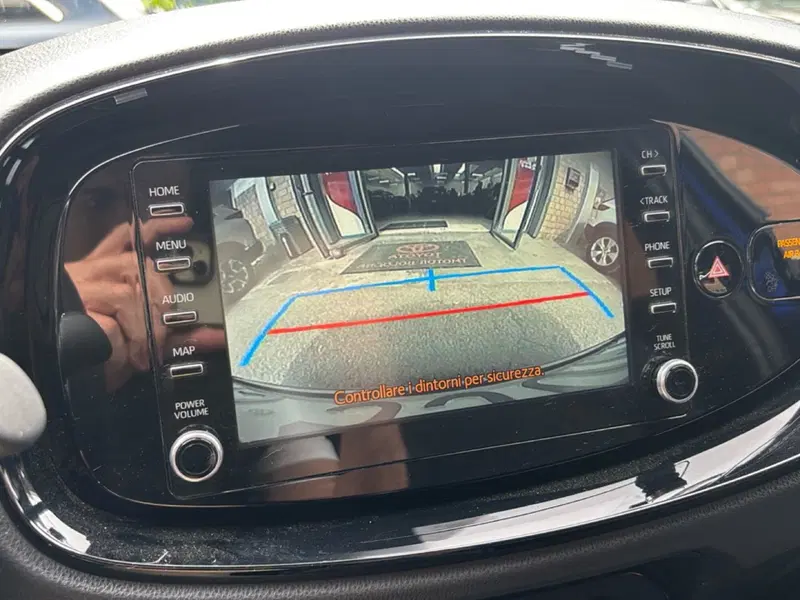 Toyota Aygo X usata a Bologna (14)
