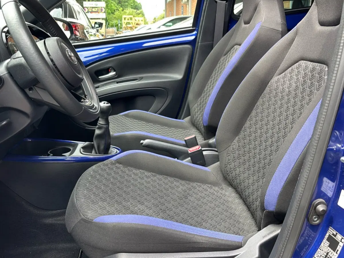 Toyota Aygo X usata a Bologna (8)