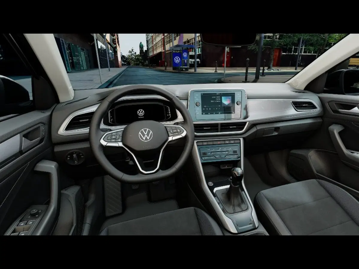 Volkswagen T-Roc nuova a Livorno (6)