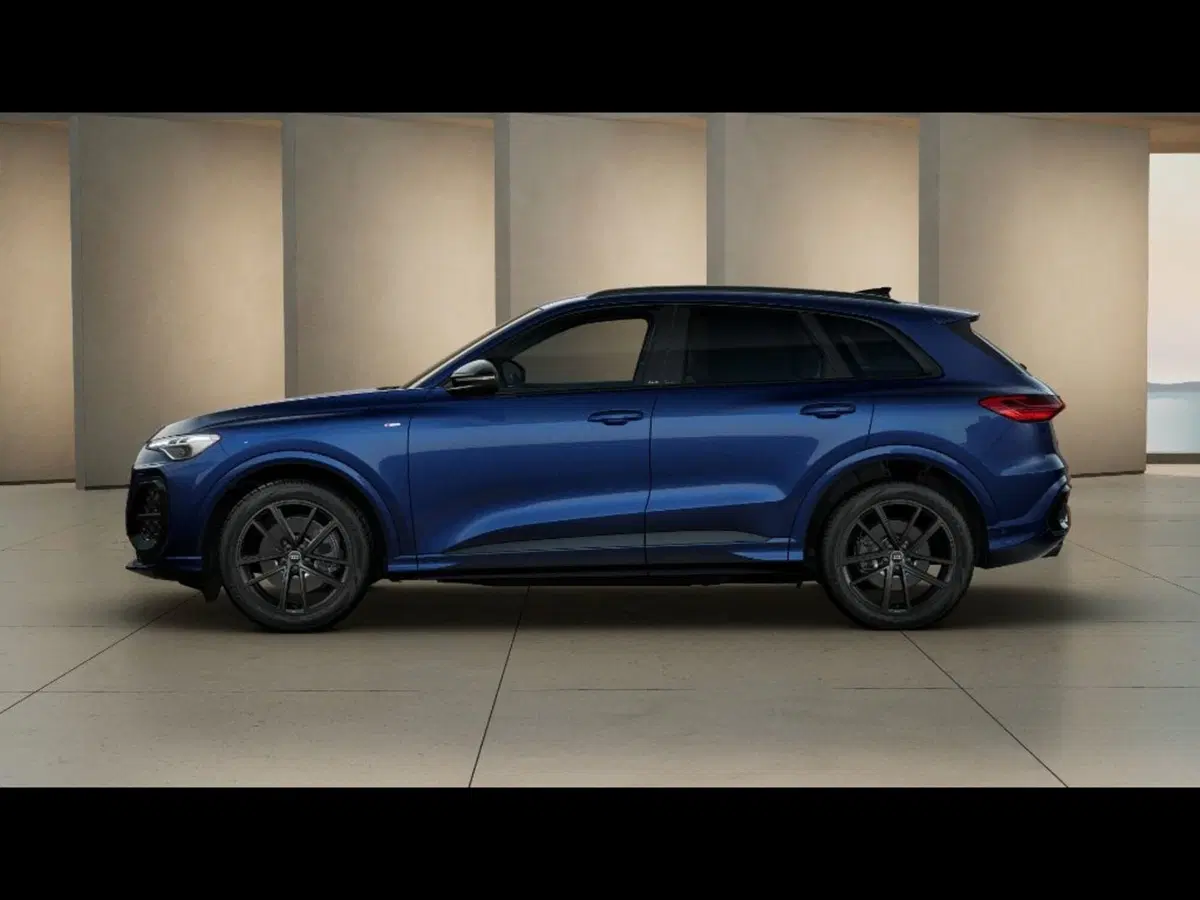 Audi Q5 nuova a Livorno (2)
