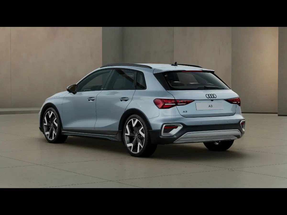 Audi A3 allstreet nuova a Pisa (3)