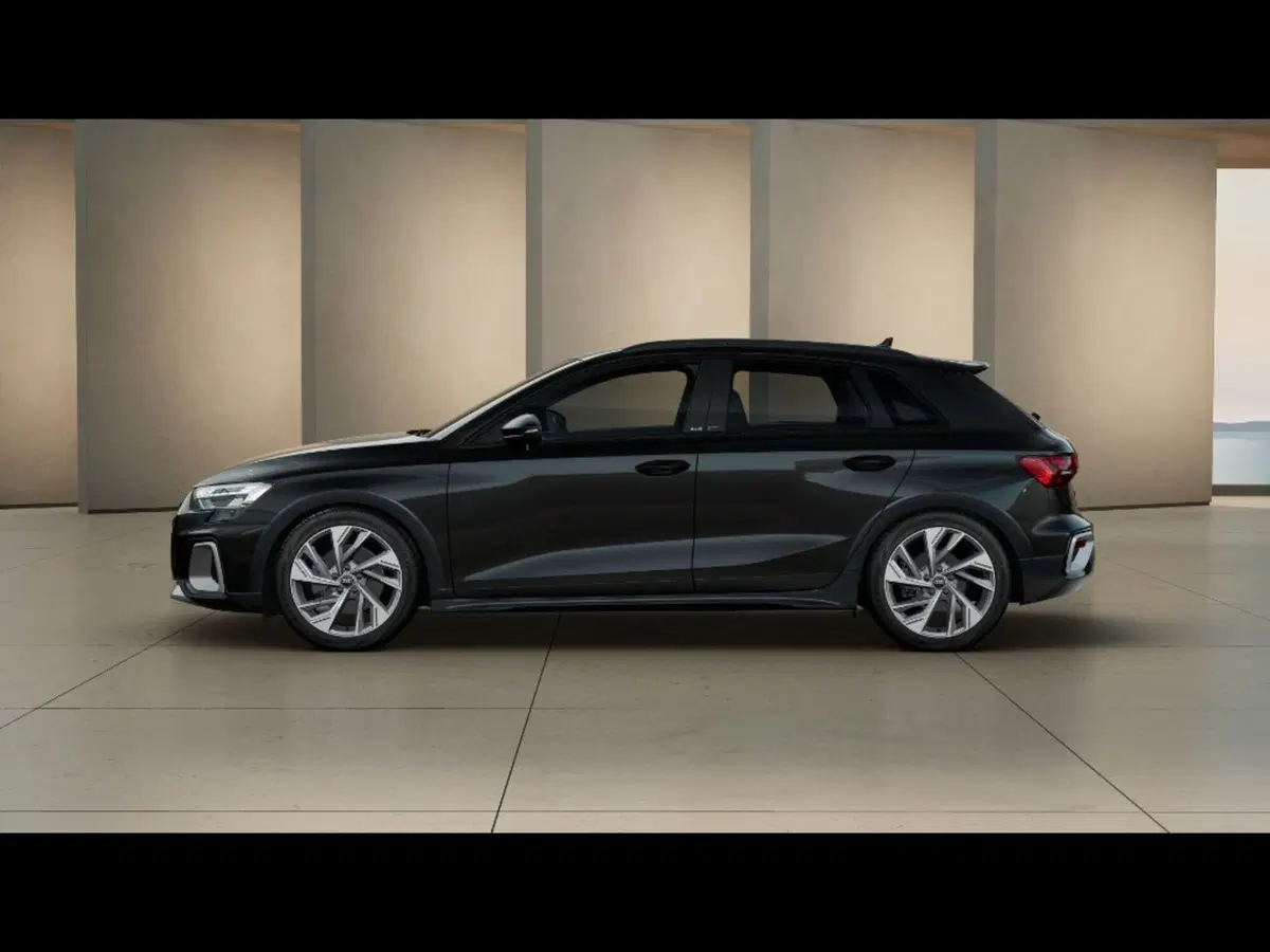 Audi A3 allstreet nuova a Grosseto (2)