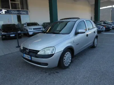 Opel Corsa 1.7 16V DI cat 5 porte Comfort del 2002 usata a Pordenone
