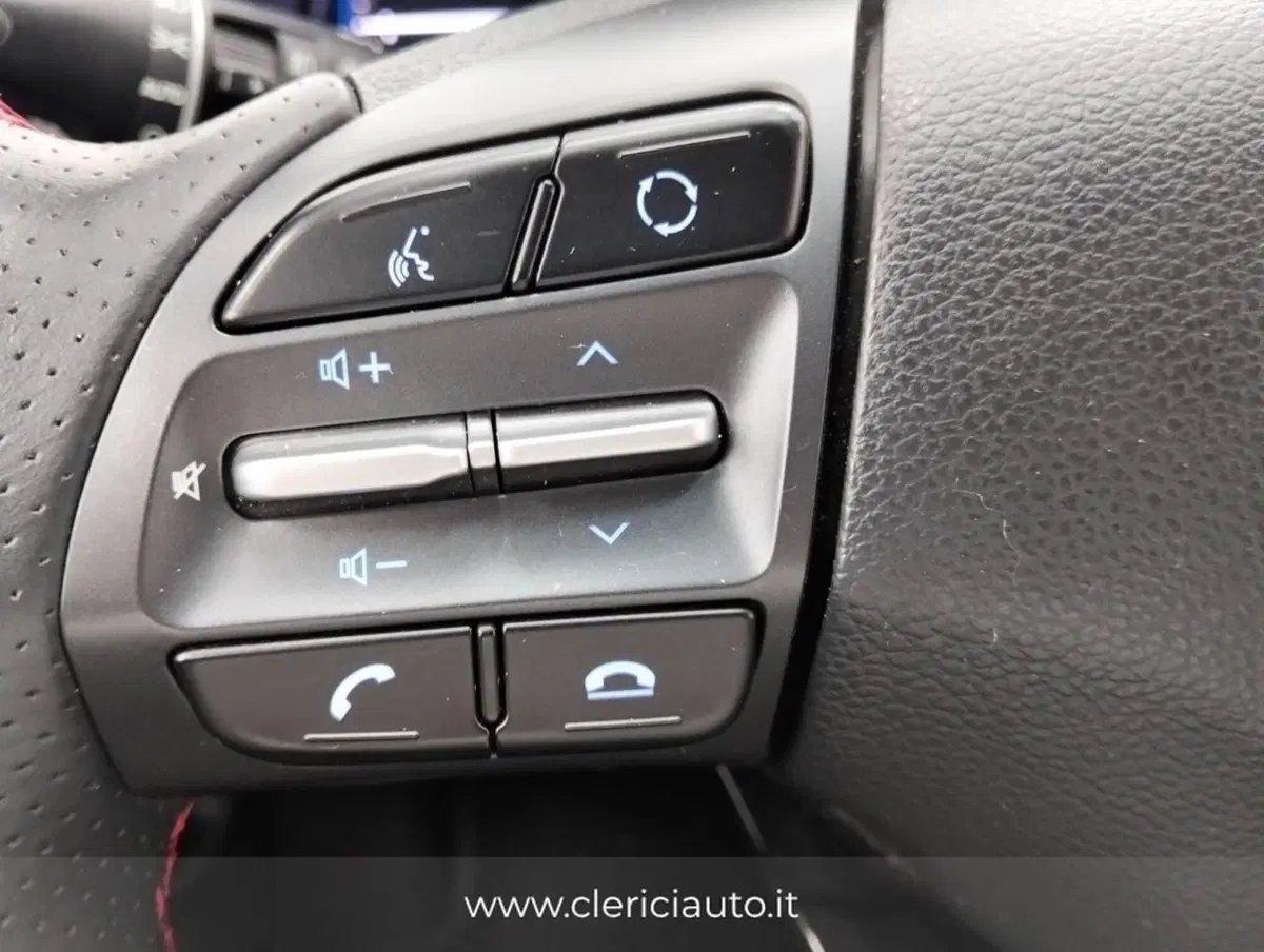 Hyundai Kona usata a Como (12)