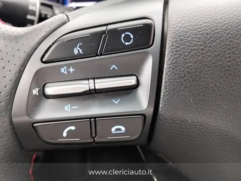 Hyundai Kona usata a Como (12)