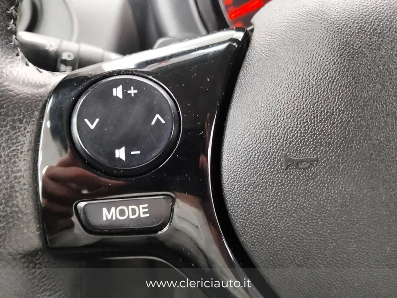 Peugeot 108 usata a Como (11)