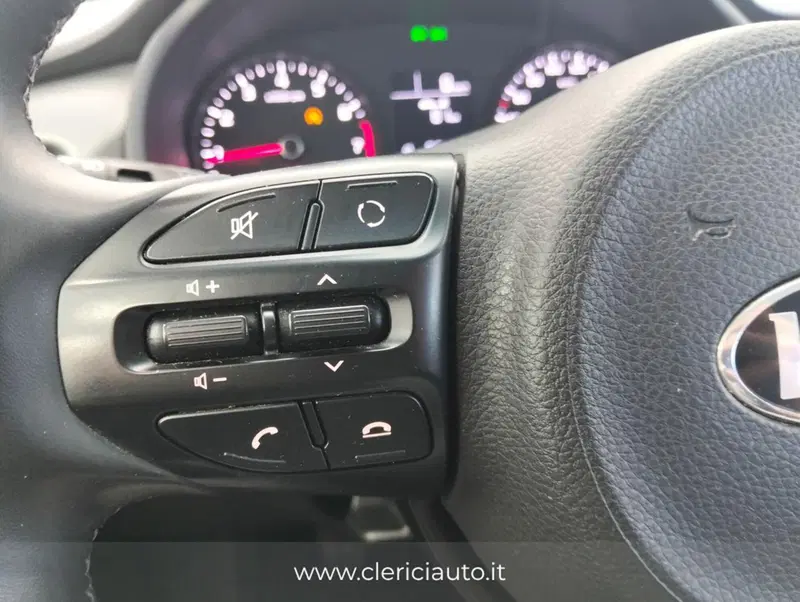 Kia Rio usata a Como (11)