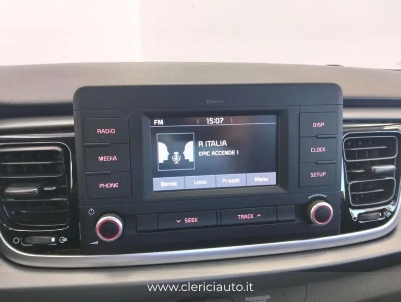 Kia Rio usata a Como (13)