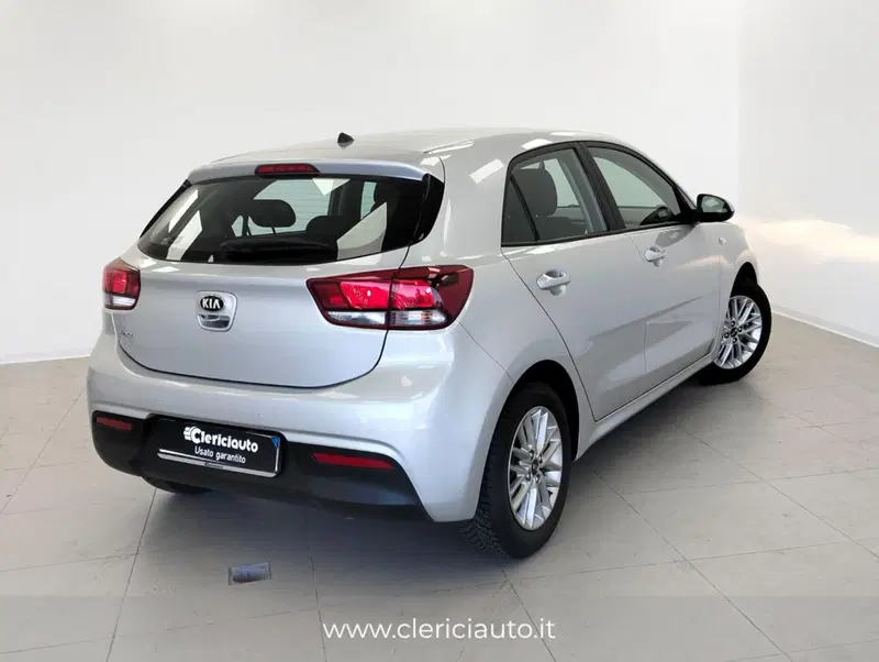 Kia Rio usata a Como (2)