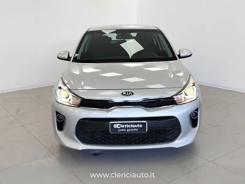 Kia Rio usata a Como (6)