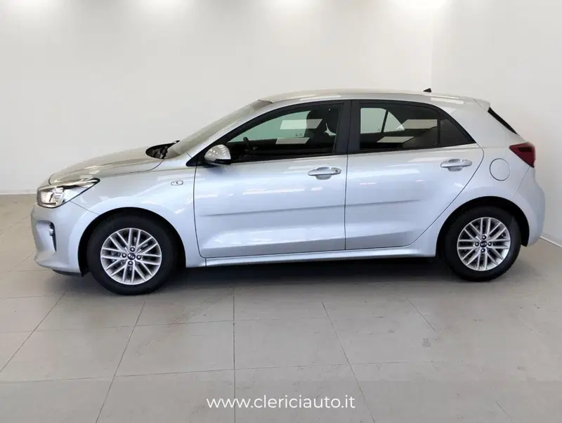Kia Rio usata a Como (8)