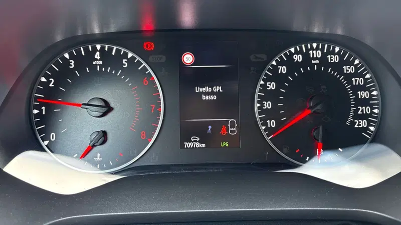 Renault Captur usata a Parma (10)