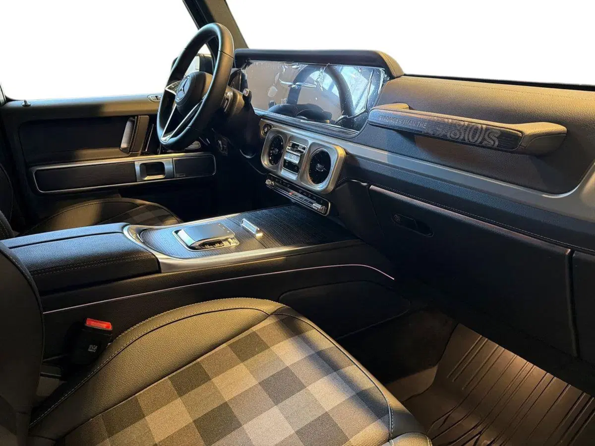 Mercedes-Benz Classe G usata a Bari (9)