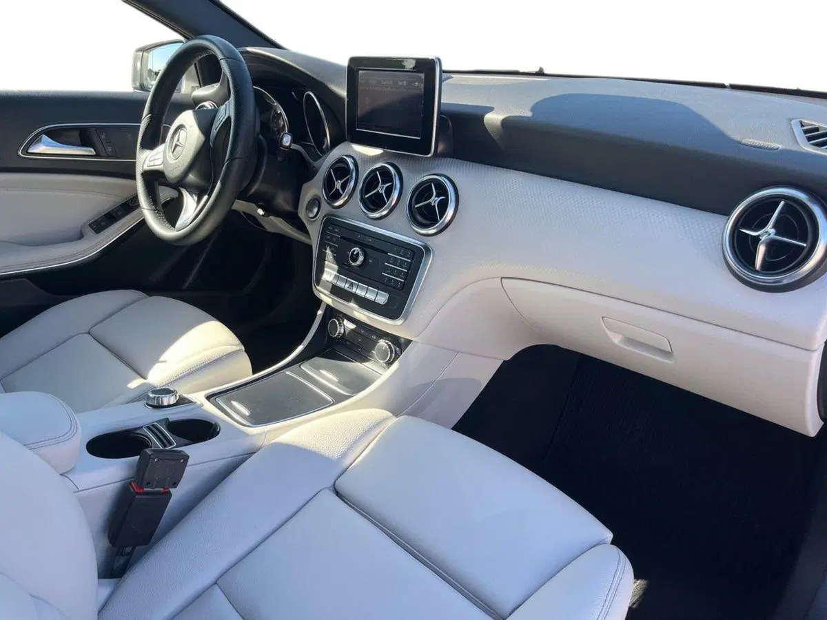 Mercedes-Benz Classe A usata a Bari (15)