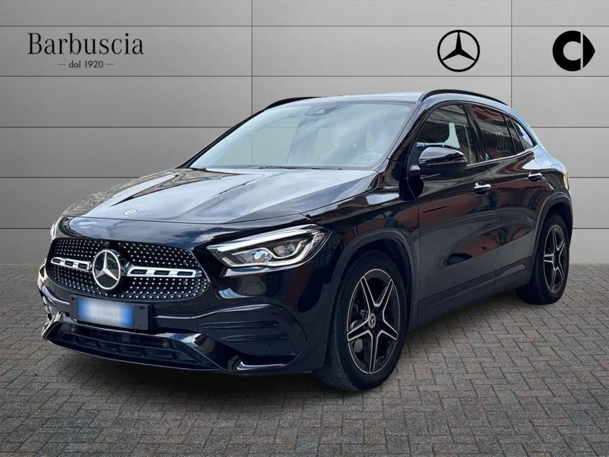Mercedes-Benz GLA SUV usata a Pescara