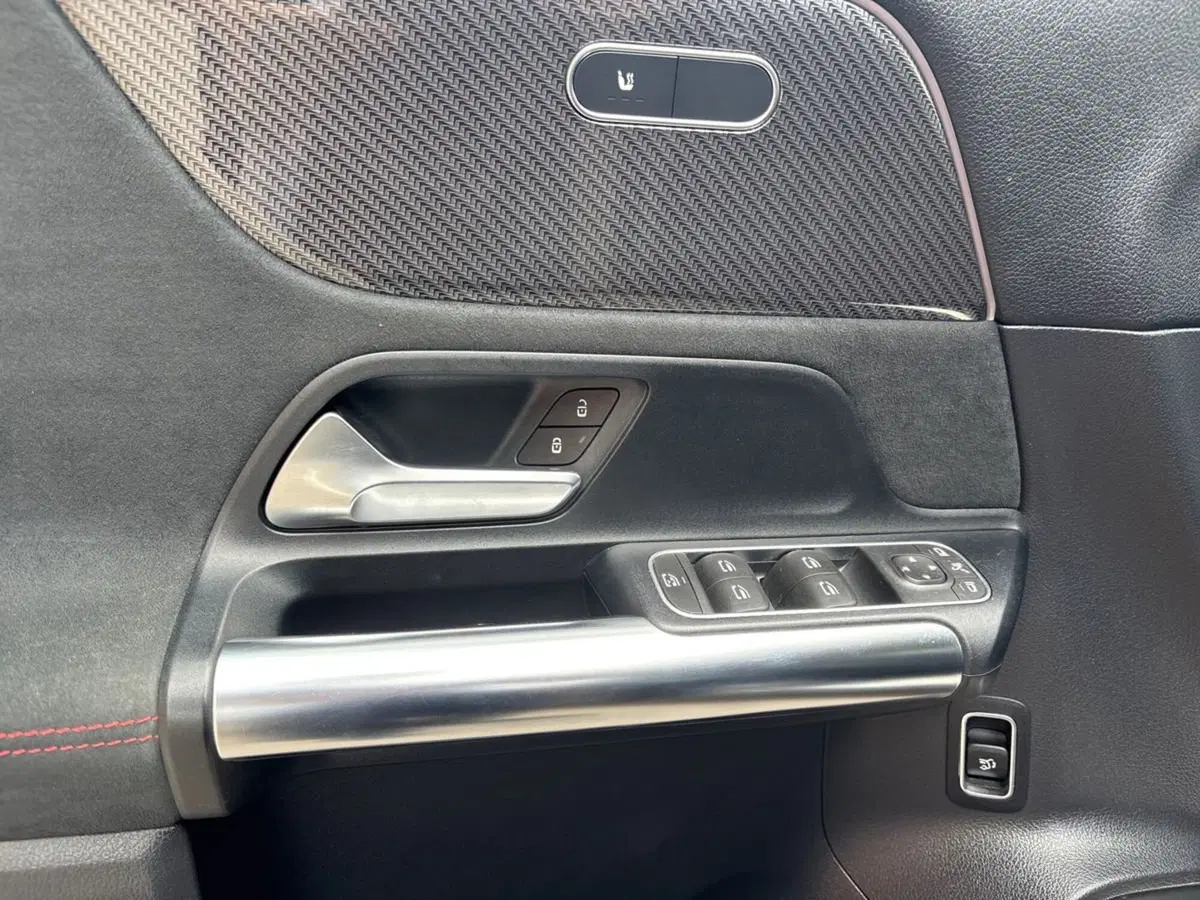 Mercedes-Benz GLA SUV usata a Pescara (12)