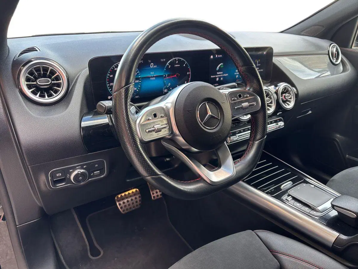 Mercedes-Benz GLA SUV usata a Pescara (8)