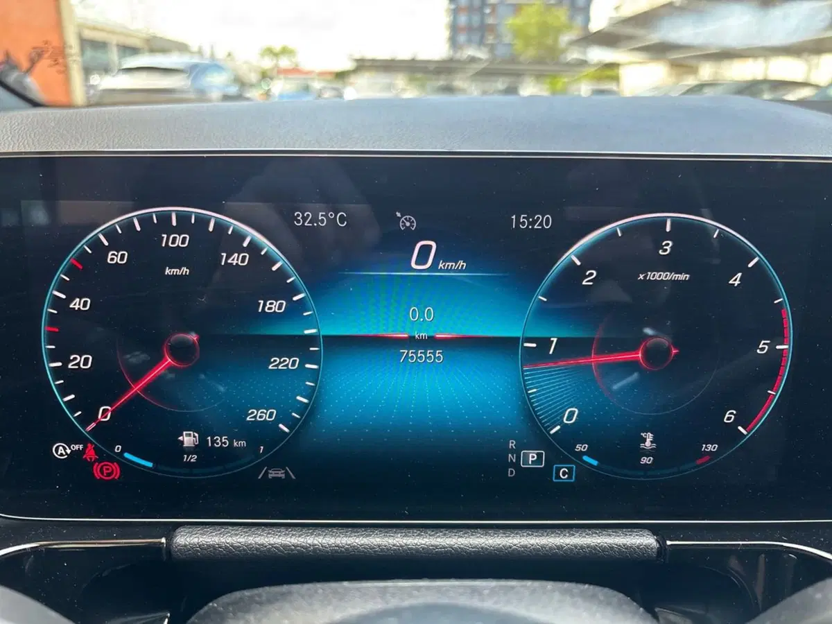 Mercedes-Benz GLA SUV usata a Pescara (9)