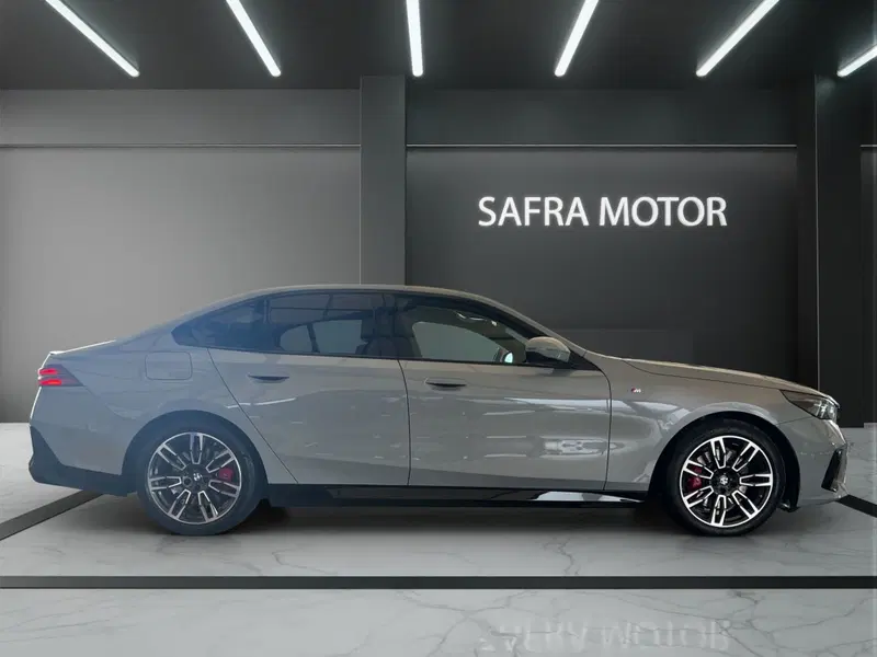 BMW Serie 5 usata a Cosenza (7)