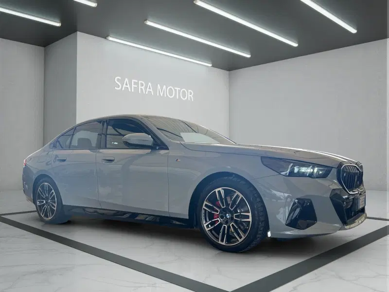 BMW Serie 5 usata a Cosenza (8)