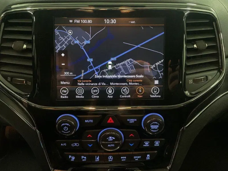 Jeep Grand Cherokee usata a Macerata (15)