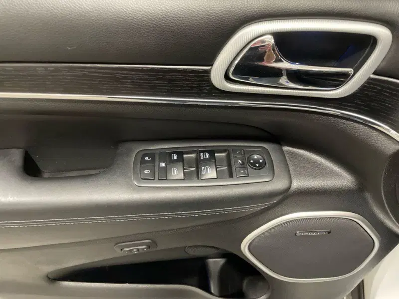 Jeep Grand Cherokee usata a Macerata (17)