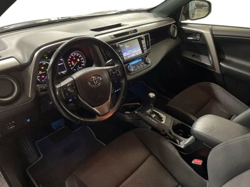Toyota Rav4 usata a Macerata (16)