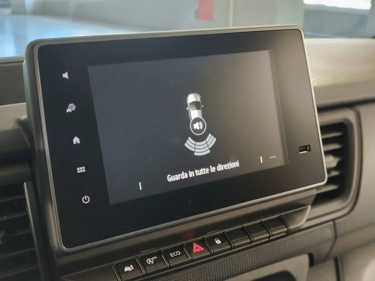 Renault Trafic nuova a Brescia (18)