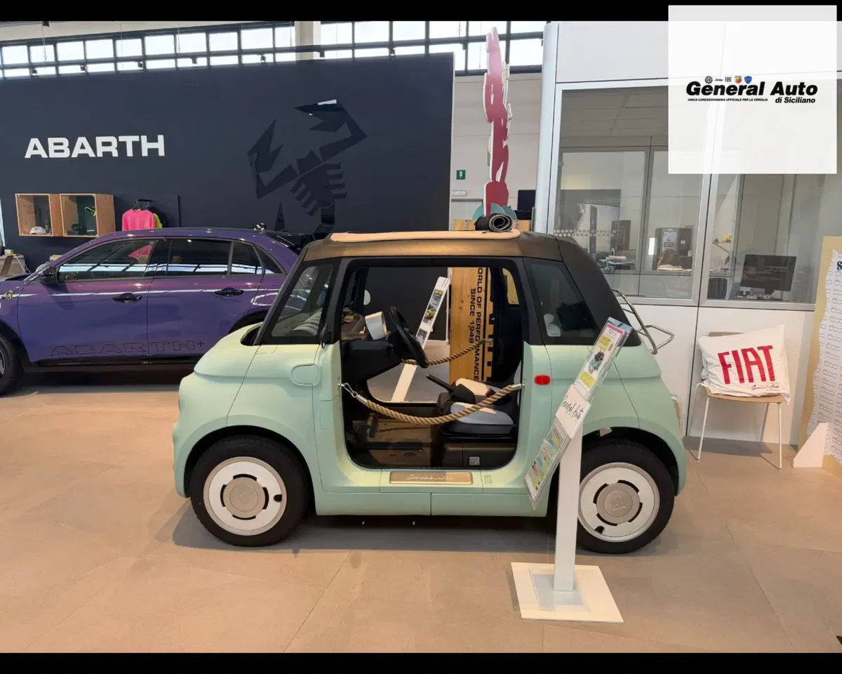 Fiat Topolino nuova a Lucca (4)