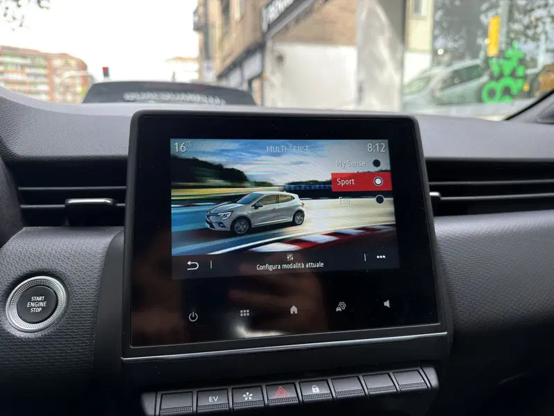 Renault Clio usata a Milano (13)