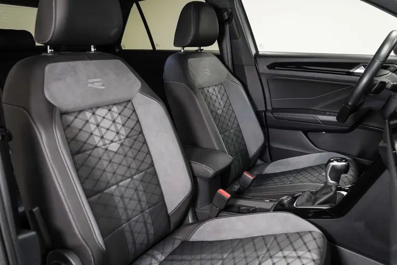 Volkswagen T-Roc usata a Varese (13)