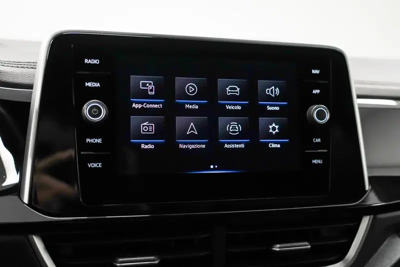 Volkswagen T-Roc usata a Varese (15)