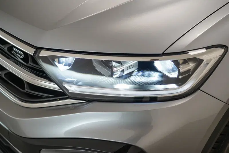 Volkswagen T-Roc usata a Varese (8)