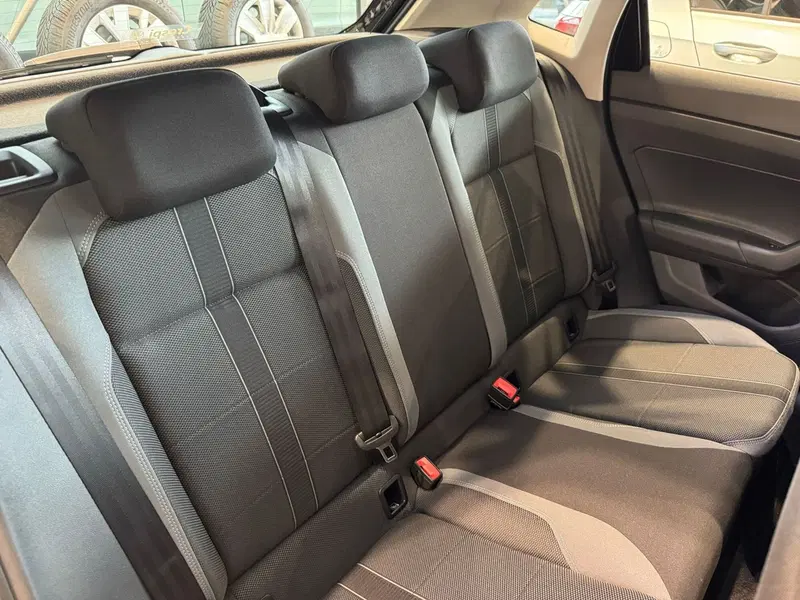 Volkswagen Polo nuova a Varese (11)