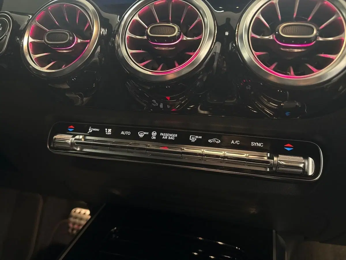 Mercedes-Benz GLA SUV usata a Firenze (14)
