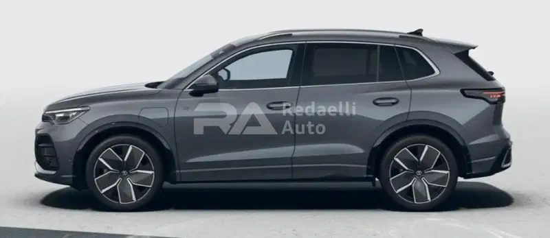 Volkswagen Tiguan nuova a Lecco (2)
