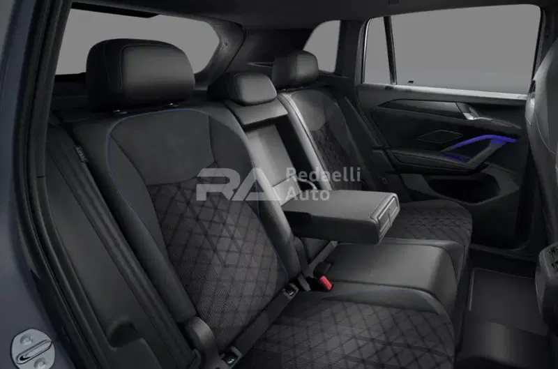 Volkswagen Tiguan nuova a Lecco (7)