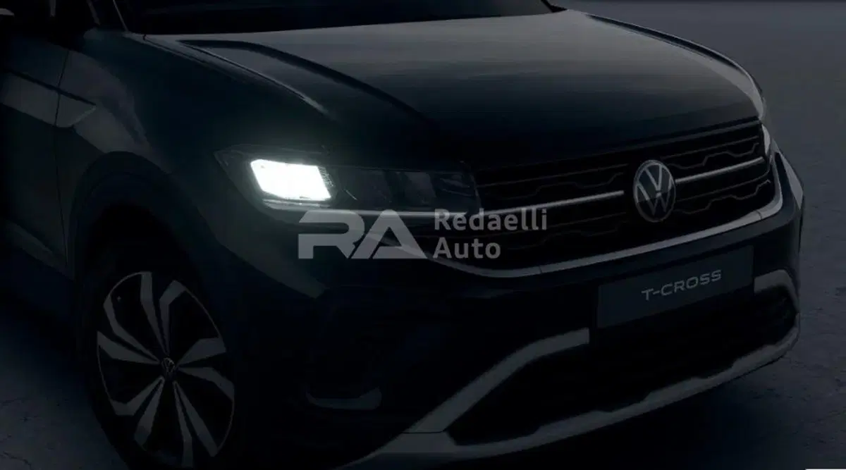 Volkswagen T-Cross nuova a Lecco (4)