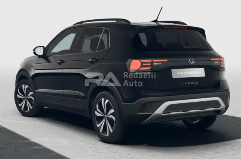 Volkswagen T-Cross nuova a Lecco (3)