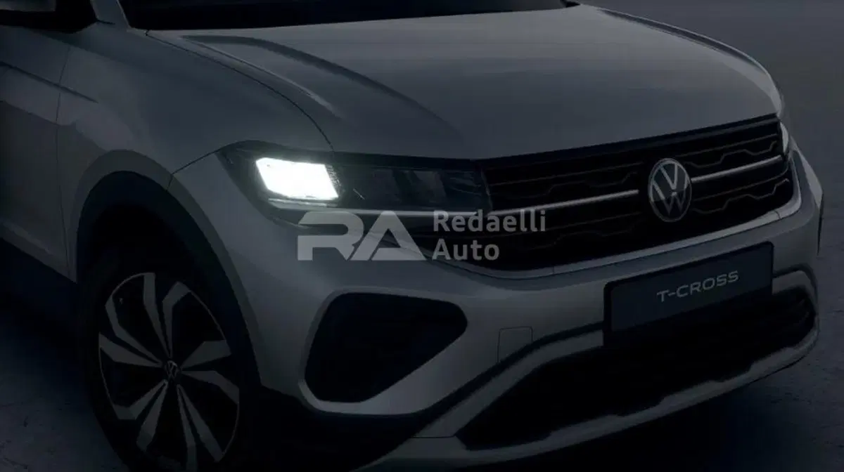 Volkswagen T-Cross nuova a Lecco (4)