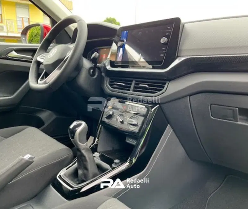 Volkswagen T-Cross nuova a Lecco (6)