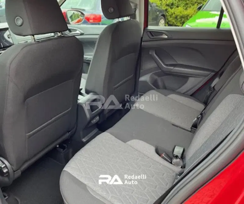 Volkswagen T-Cross nuova a Lecco (7)