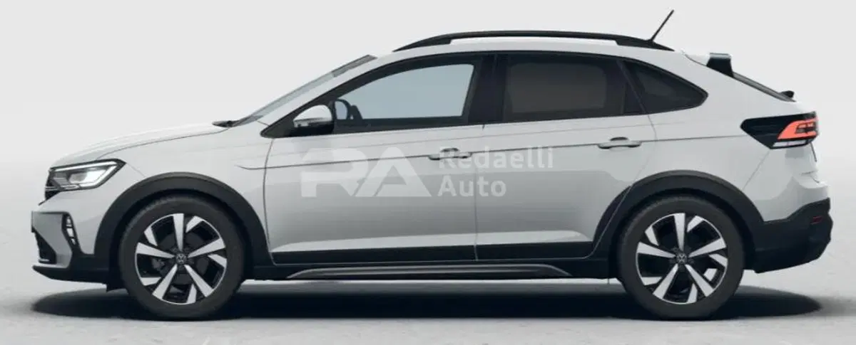 Volkswagen Taigo nuova a Lecco (2)
